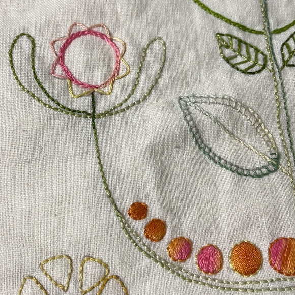 XLarge handcrafted embroidered quilted tote - Picture 3 of 7